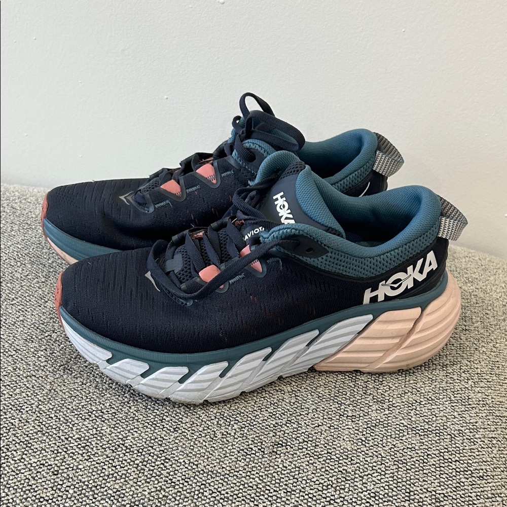 Hoka One One Gaviota 3 in Deep Blue